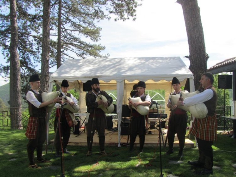 15 казана курбан и 400 кг. месо за празника на шофьорите