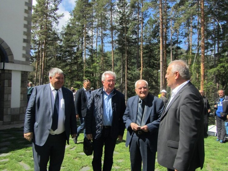 15 казана курбан и 400 кг. месо за празника на шофьорите