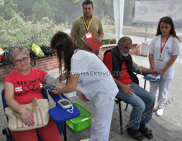 Долната граница на хипертониците у нас падна на 18 години