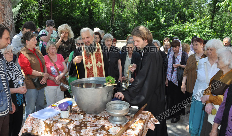Молебен за здраве на Възнесение Господне в параклиса на Ямача