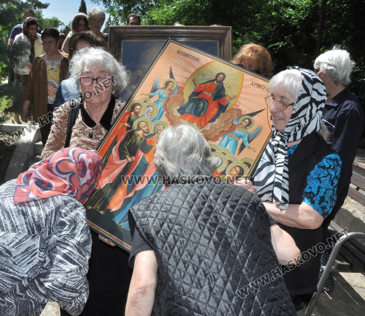 Молебен за здраве на Възнесение Господне в параклиса на Ямача