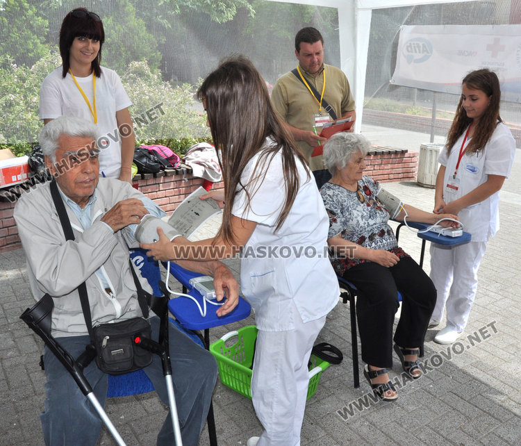 Долната граница на хипертониците у нас падна на 18 години