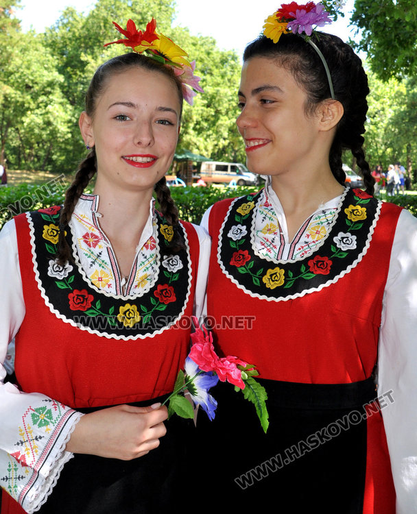 „Китна Тракия“ събира 66 фолклорни групи и 48 индивидуални изпълнители