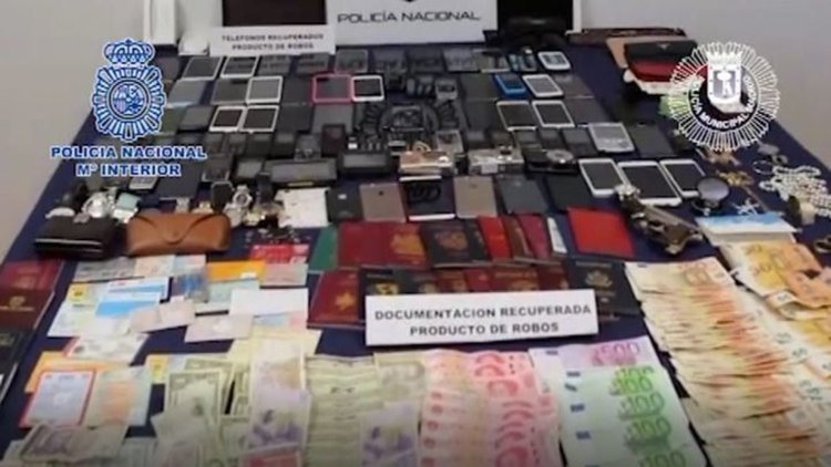 В Испания закопчаха 41 българи, хващали и купували момичета за проститутки