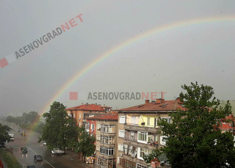 Градушка се изсипа над Асеновград