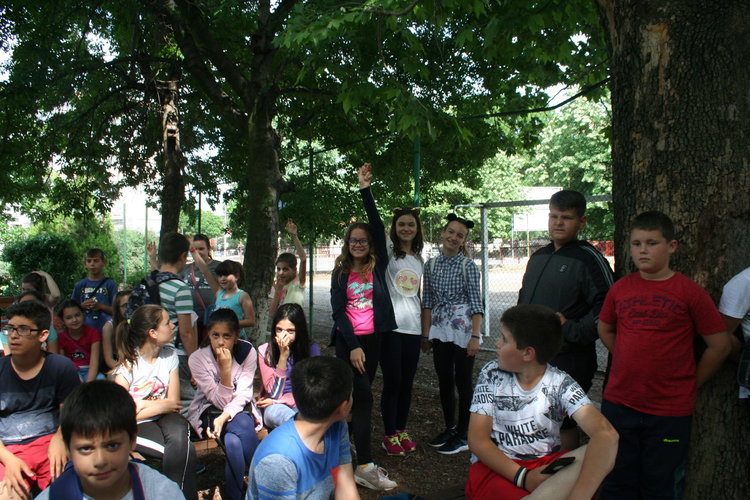 Клуб „От извора“ приключи годишните си занимания с голяма забава