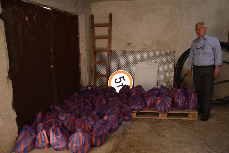 Анонимен бизнесмен от Бурса дари хранителни продукти за социално слаби в Падина