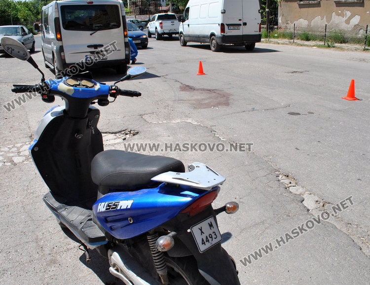 Катастрофиралият вчера на Сточна гара моторист е с опасност за живота