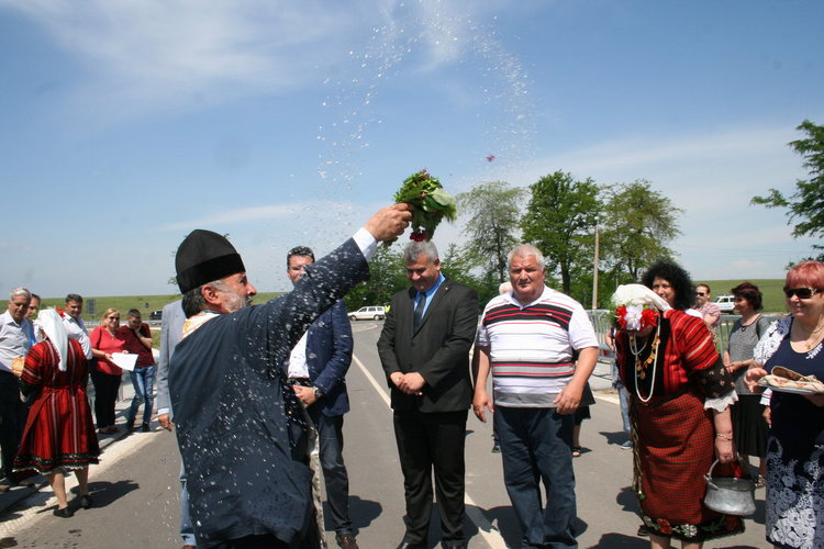 Осветиха новия поройненски мост
