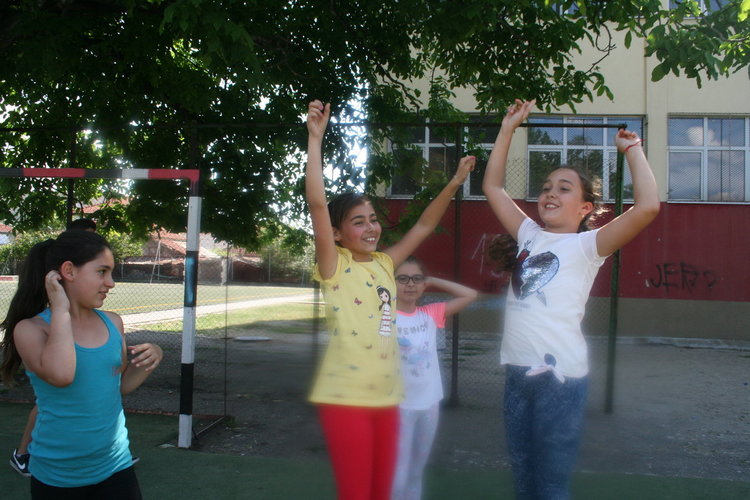 Клуб „От извора“ приключи годишните си занимания с голяма забава