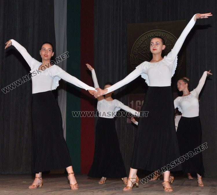 Премиер и президент поздравяват читалище „Заря“ за 160-тата годишнина