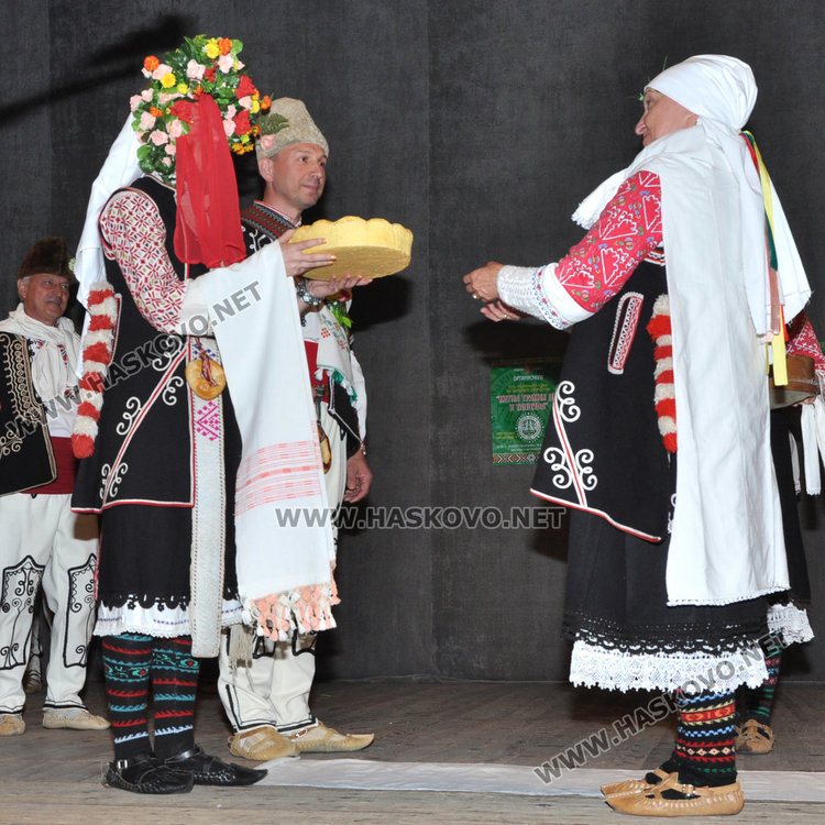 „Китна Тракия“ в „Заря“ и Младежкия заради дъжда