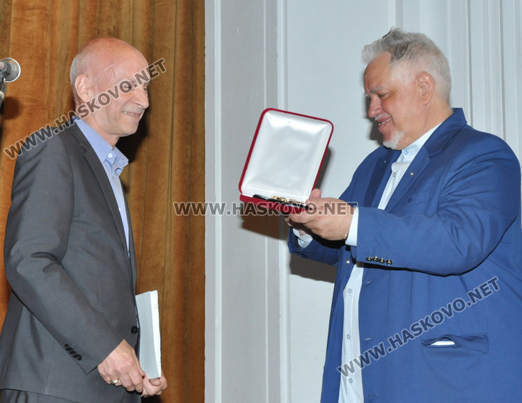 Премиер и президент поздравяват читалище „Заря“ за 160-тата годишнина