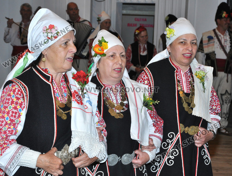 „Китна Тракия“ в „Заря“ и Младежкия заради дъжда