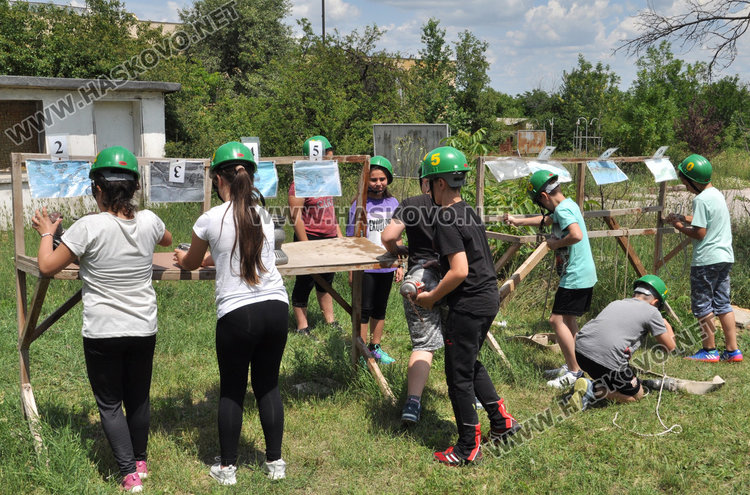 Обучават 100 деца да реагират при горски пожари и бедствия