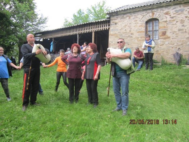 Честваме светите равноапостоли Константин и Елена