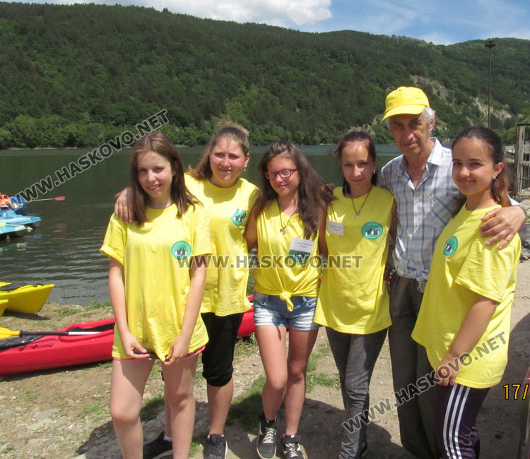 Част от хасковската група начело със Стефан Аврамов