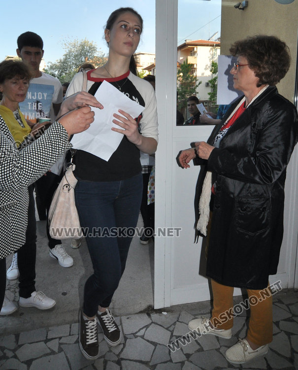 1736-ма зрелостници в областта на матура по български език и литература днес