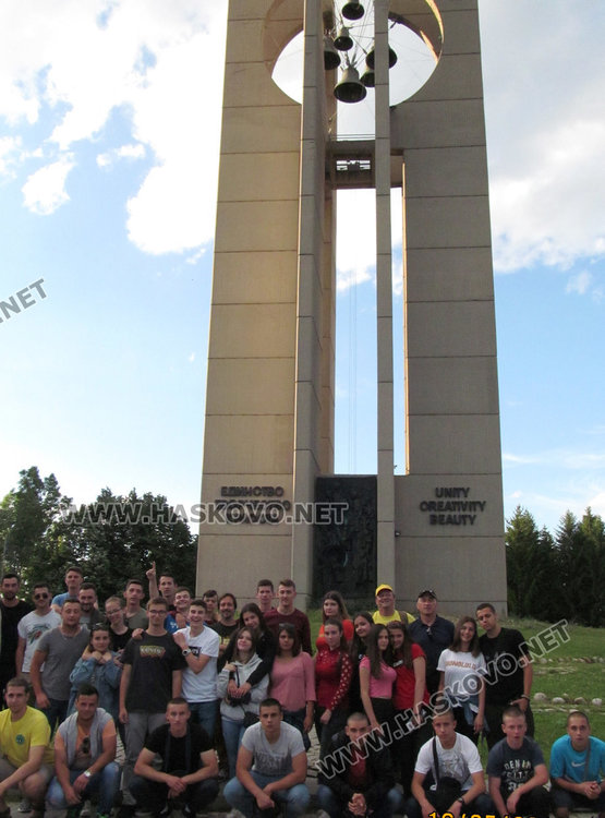 Шест хасковлийчета в сървайвър с връстници от Западните Балкани