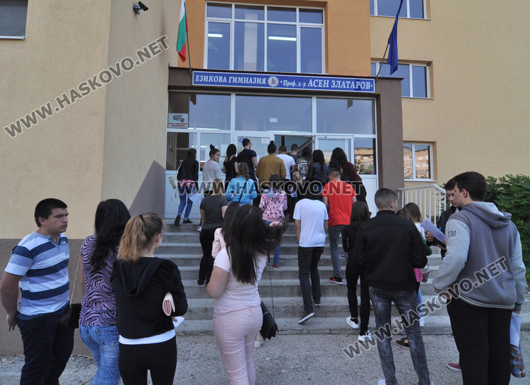 1736-ма зрелостници в областта на матура по български език и литература днес