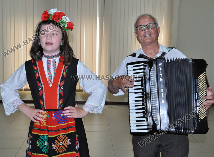 Тракийците отбеляза в аванс Деня на просветата