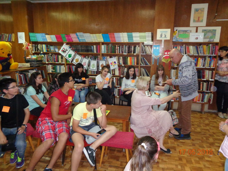 Първата Нощ в библиотеката събра 25 малки и големи почитатели на книгата и изкуствата. 