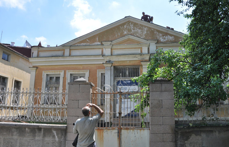 Чиновникът и културата