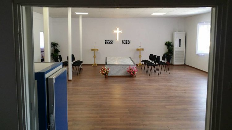 Двуметров кръст свети на новите гробища, пускат два автобуса за Черешова задушница