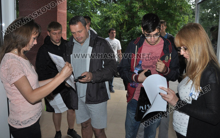 1372-ма на втора матура днес, биологията – най-желана