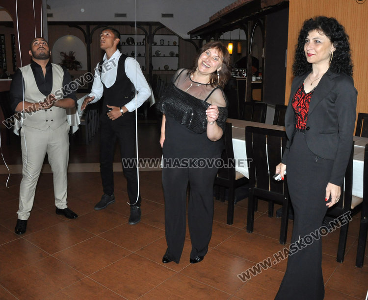 Випуск 2018 от ПГССТ вдигна последната си наздравица