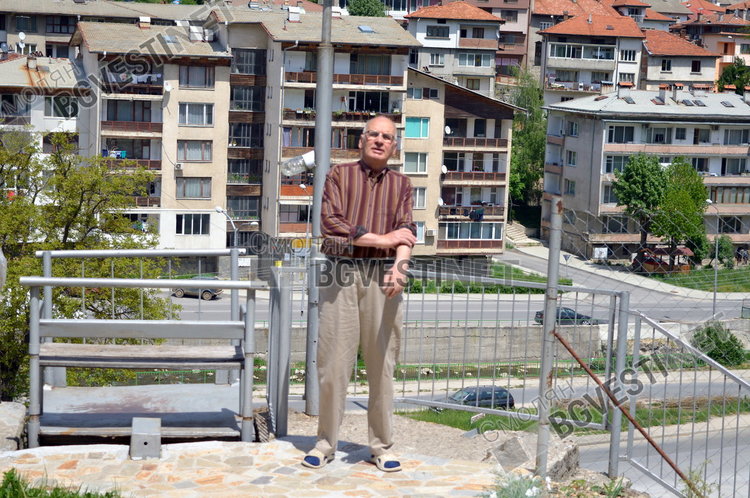 Тома Чакъров от Смолян - преподавателят, останал до днес за децата си Чико