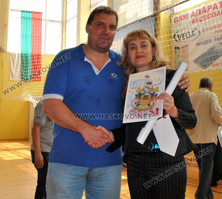 Отличиха заслужили хасковски хандбалисти за 60 г. хандбал в България