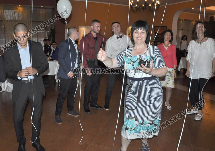 Випуск 2018 от ПГССТ вдигна последната си наздравица