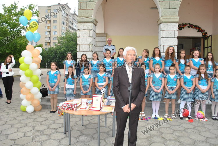 Седмокласничка и учителка по БЕЛ са Смирненци на годината