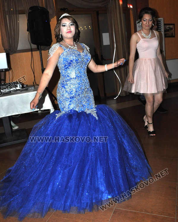 Випуск 2018 от ПГССТ вдигна последната си наздравица