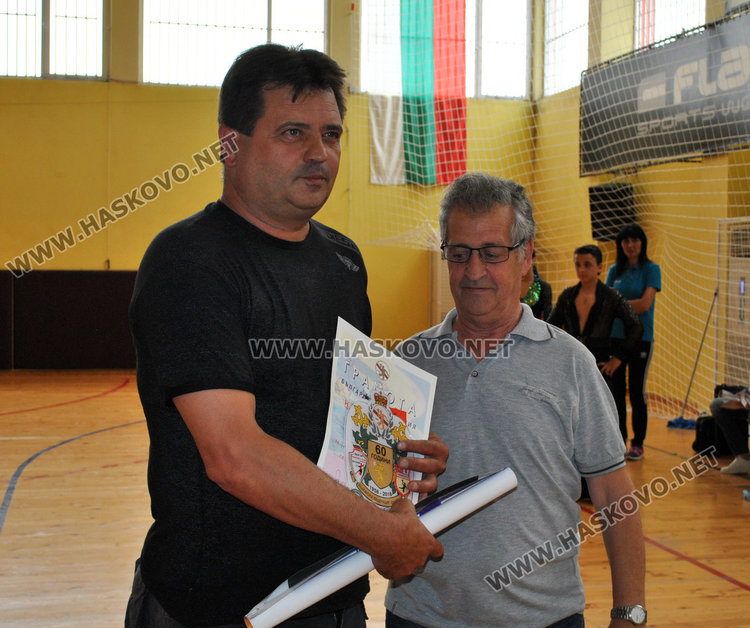 Отличиха заслужили хасковски хандбалисти за 60 г. хандбал в България