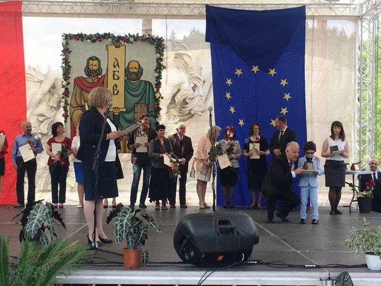 За пръв път от години шествие за 24 май в Смолян, празникът отбелязан подобаващо 