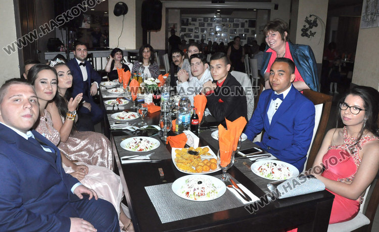 Абитуриентите от Паисий