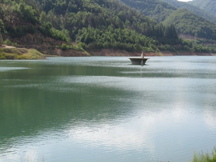 Язовир „Пловдивци“ ще реши съществени проблеми с водозахранването в област Смолян