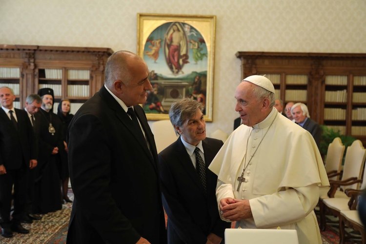 Папа Франциск идва в България по покана на премиера Борисов