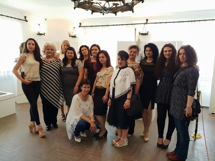 участничките 