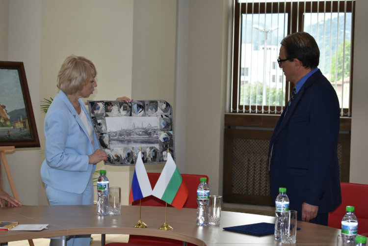 Делегации от побратимени градове пристигнаха в Асеновград