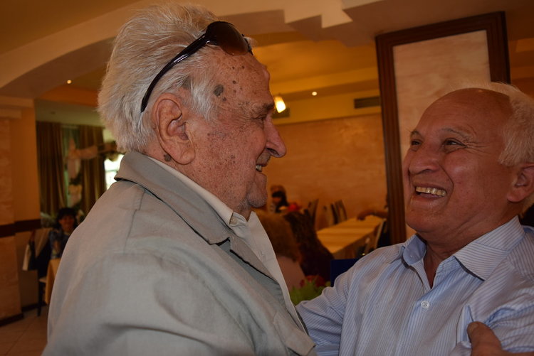 Благодарност към учителя след 40 години