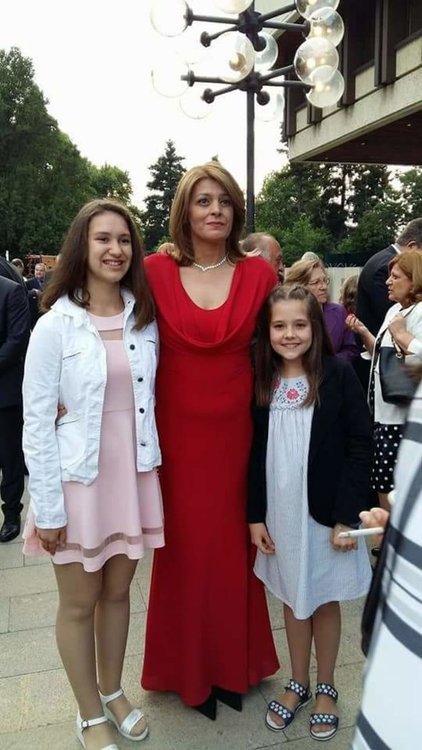 Ученици от Хасково, София и Бургас са  финалистите в състезанието  „Пазим езика си"