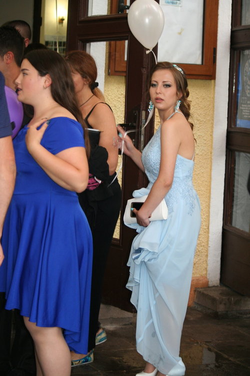 Абитуриентите на Професионалната гимназия изгряха на сцената