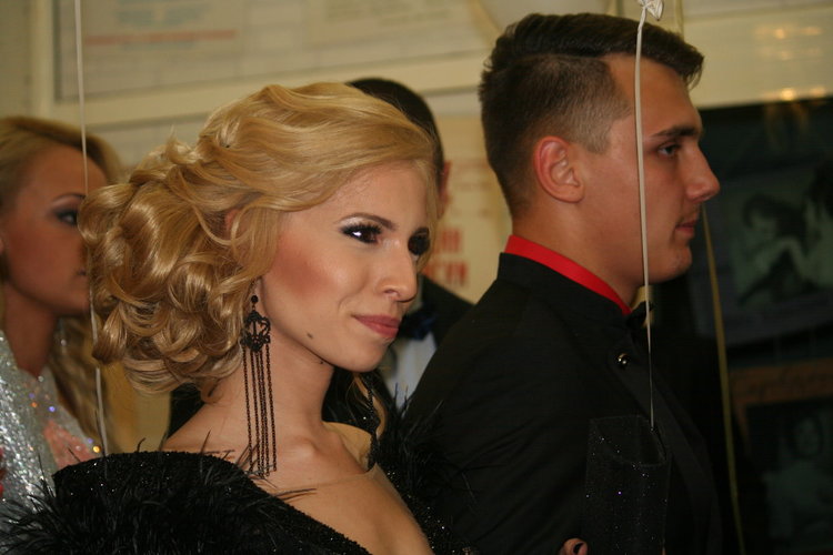 Абитуриентите на Професионалната гимназия изгряха на сцената