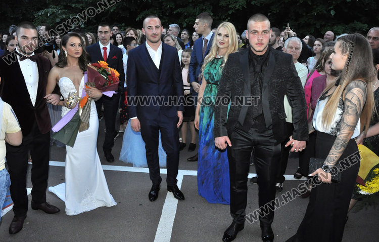 Випуск 2018 на ФСГ в пълен блясък на бала