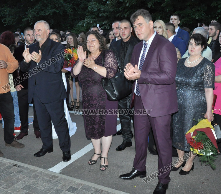 Випуск 2018 на ФСГ в пълен блясък на бала