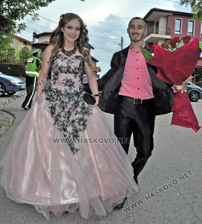 Випуск 2018 на ФСГ в пълен блясък на бала