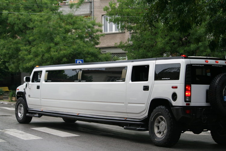 Абитуриентите на Професионалната гимназия изгряха на сцената